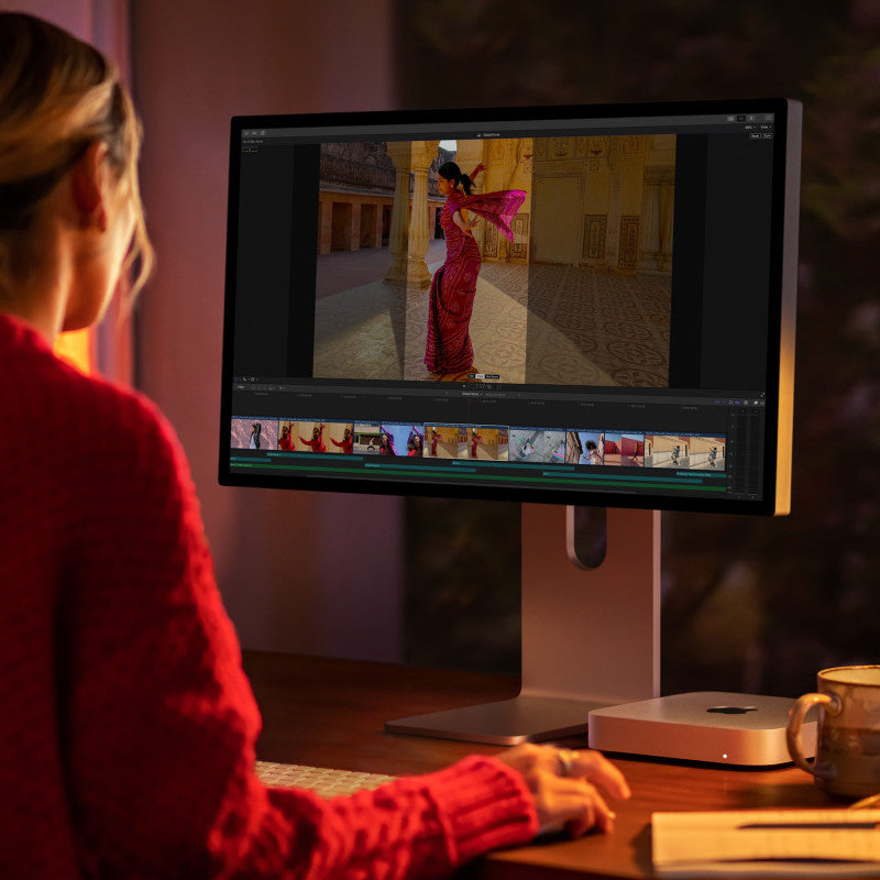 Mac mini: Apple M2 chip with 8‑core CPU and 10‑core GPU